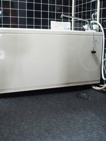 光が入りにくいリビングを明るくイメージチェンジ